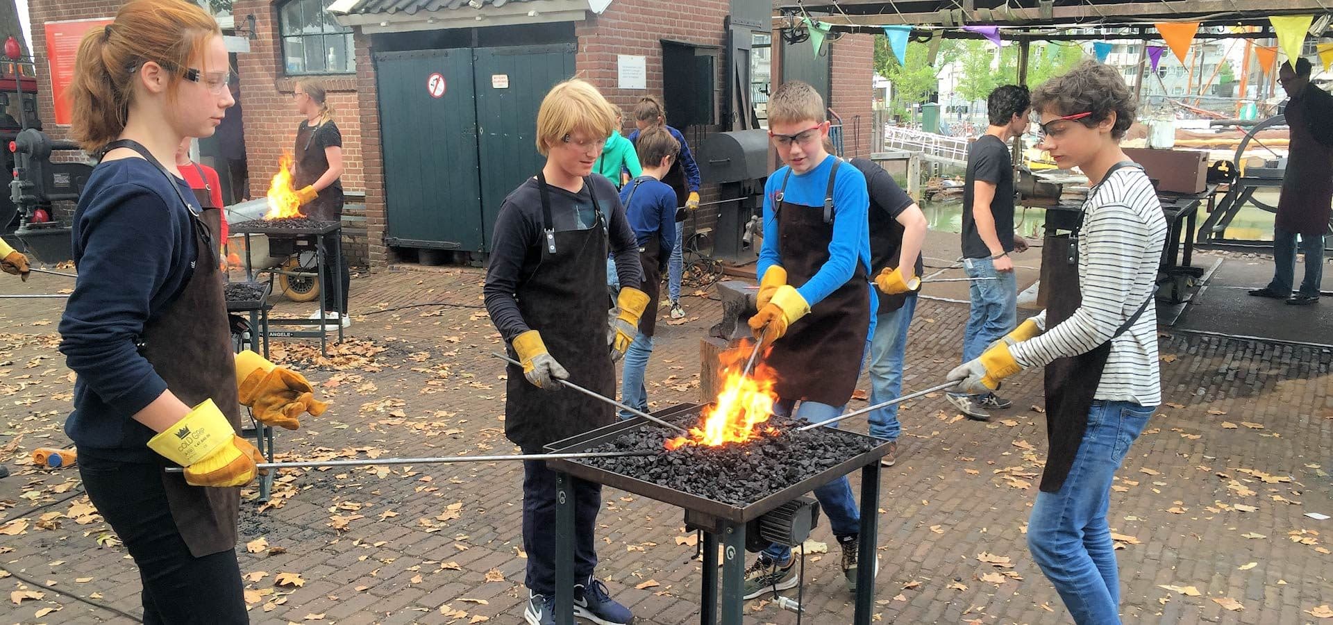 Op school